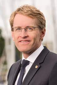 Mai auf einer pressekonferenz verkündet. Daniel Gunther Wikipedia