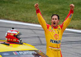 Carlsen played more than 63 games at classic time controls in 2018 alone. Joey Logano Wins Nascar Kansas Playoff Race Clinches Spot In Final 4