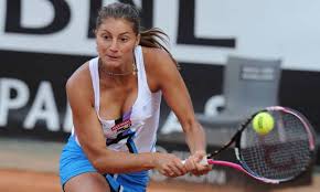 Il tennis femminile di oggi è inguardabile non per un fattore estetico del genere 'ah, signora mia, il rovescio a una mano di una volta…' o del genere più strettamente bavoso, ma perché è diventato una versione minore di quello maschile. Tennis Presentato Oggi Il 7o Trofeo Ma Bo Itf Women S 10 000 Sportorino