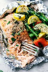 Butter Garlic Herb Salmon Foil Packets Great Freezer Ready For Meal Planning Too Salmon Recipes Salmon Foil Packets Foil Packet Meals