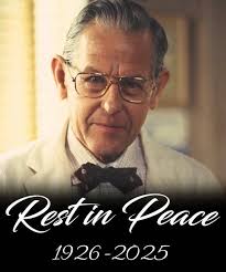 With heavy hearts and tears in our eyes, we announce the passing of this  beloved actor and comedic genius 💔👇🏻