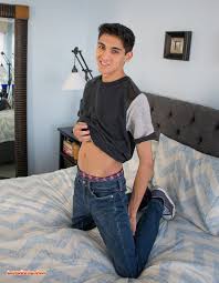 Myke Latinboyz | GayMobile.fr