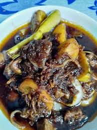 Panggang ayam bersama bumbu hingga kering dan terpanggang sempurna. Resepi Ayam Masak Paprik