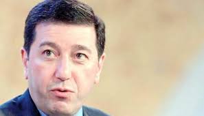 وأوضحت انه بحسب التقارير فإنه عمل مستشارا لولي العهد السعودي محمد بن سلمان في السنوات الأخيرة. Ø´Ø§Ù‡Ø¯ Ø±Ø³Ø§Ø¦Ù„ Ø³Ø±ÙŠØ© Ù…Ø´ÙØ±Ø© Ø¨ÙŠÙ† Ø¨Ø§Ø³Ù… Ø¹ÙˆØ¶ Ø§Ù„Ù„Ù‡ ÙˆØ§Ø¨Ù† Ø³Ù„Ù…Ø§Ù† Ø§Ø¹ØªØ±Ø¶Ù‡Ø§ Ø¬Ù‡Ø§Ø² Ø§Ù„Ø£Ù…Ù† Ø§Ù„Ø£Ø±Ø¯Ù†ÙŠ ÙˆØªÙ… ÙÙƒ Ø±Ù…ÙˆØ²Ù‡Ø§ ÙˆÙ‡Ø°Ø§ Ù…Ø§Ø­ÙˆØªÙ‡ ØµØ­Ø§ÙØªÙŠ