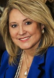 Mary Furse's Instagram, Twitter & Facebook