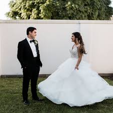 Derek had at least 1 relationship in the past. Wedding Planning Ideas Real Weddings Weddings In Houston Weddings In Houston