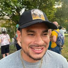 Alexis Howland's Instagram, Twitter & Facebook