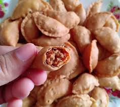 Boleh menggunakan inti kentang, daging, ikan, sardin atau sebagainya. Karipap Mini Inti Ikan Fresh Dari Kelantan Food Drinks Packaged Snacks On Carousell