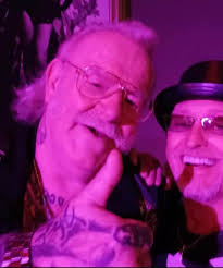 🎈VAN HARTE GEFELICITEERD MET JE VERJAARDAG “ROOIE FRANS”!!!🤟😎🤙 Welkom  bij de pensionada-club!😆😇 Geniet van deze speciale dag voor jou!!!💪  PROOST!!!👊…