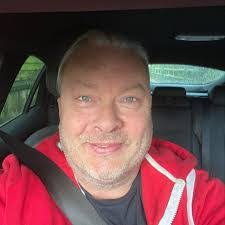 Larry Ashurst's Instagram, Twitter & Facebook