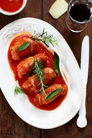Roules De Viande Au Jambon Fromage Et Sauce Tomate Involtini Un Dejeuner De Soleil Recettes De Cuisine Recette A Base De Viande Recette Italienne