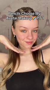 Caitlin Small (@caitlinsmallmakeup)