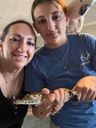 Laura Shrum's Instagram, Twitter & Facebook