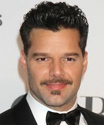 His loose wave hair is an extremely good partner for his long face, square jaw, & square chin. Ricky Martin Hairstyles Hair Cuts And Colors