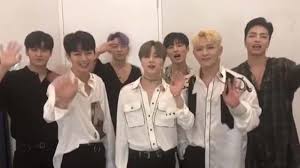 Bos yg entertainment, yang hyun suk,mengungkapkan bahwa nama ikon. Ikon Sapa Fans Usai Manggung Di Penutupan Asian Games 2018 Siapakah Wanita Beruntung Itu Tribunnews Com Mobile