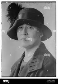 Ruth owen hi-res stock photography and images