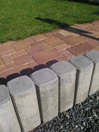 Hausler Palisaden Auch Fur Alle Moglichen Abgrenzungen Sind Palisaden Hervorragend Geeignet Palisaden Pflastersteine Schone Terrasse