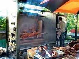 mega spanferkelgrill fur restaurant ziegelhutte garten restaurant restaurant ferkel