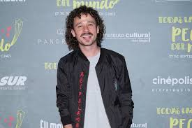 Luis arturo villar sudek (born 20 march 1991, puebla, mexico), known by his youtube channel luisito comunica (lit. Luisito Comunica Revela La Fecha De Salida De Su Libro De Viajes Gq Mexico Y Latinoamerica