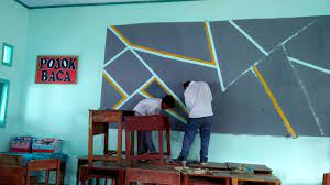 Salah satu cara mengasah ide kreatif murid yaitu dengan cara menata hiasan dinding kelas supaya ruangan terasa lebih nyaman untuk belajar. Dekorasi Dinding Kelas X Ips 2 Sma N 1 Pajo Dompu Ntb Youtube