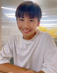 陸小芬姊回來了，早期大愛劇場開播的前幾年她都是黃明月師姊的專用戶演員，後來她退隱在演藝圈後，明月師姊的御用演員才改由林嘉俐接手。