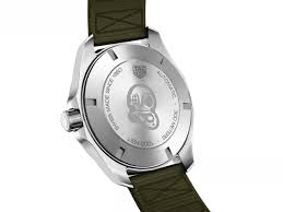 Eugenie, a beautiful but shy young girl, has been living with her stepfather, albert since her mother died when she was a baby. Tag Heuer Aquaracer 300m Herrenuhr 43mm Quarz Khaki Grau Kaufen