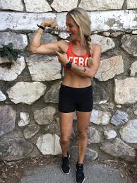 Jeg slet med å sove fordi jeg bare venter på at han ja jeg er heldig som får til å amme, og jeg har tenkt mange ganger at jeg ikke burde tenke så negativt. Bare Vent Nar Du Stopper Med At Amme Tager Du Pa Igen Born Lines Livsstil