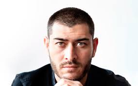 Kleenex continua campaña educativa Atrapaestornudos