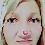 Loretta Cantley's Instagram, Twitter & Facebook