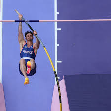 Adult website offers Olympic pole vaulter $250K after viral crotch moment