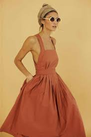 Love This Pretty Rose Colored Midi Dress The Perfect Casual Summer Dress Gorgeous Look And Love The White Retro Round Sungla Fashion Style Style Inspiration