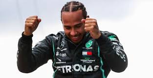 She also has a daughter named penelope and max is having great fun with her as shown in the next clips. F1 Social Stint Mercedes Celebrates Hamilton S Birthday In A Beautiful Way