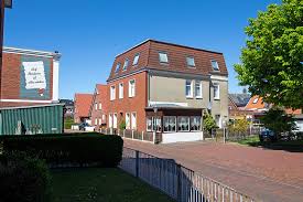 Im wohnbereich erwartet sie eine integrierte küchenzeile, in der sie ihre mahlzeiten zubereiten können. Haus Helios Pension Und Ferienwohnung Im Herzen Von Borkum