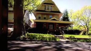 Ina's barn used to be a short walking distance from ina garten's main house, so what happened to ina's old house? Ina Garten S Brooklyn Youtube