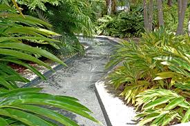More than 25 gardens and display areas delight nature enthusiastics including the tropical, daylily, bromeliad and butterfly gardens. Florida Botanical Gardens Review Grading Gardens
