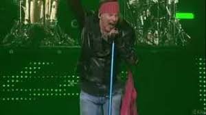 No one ever told me when i was alone they just thought i'd know better, better oh, no. Better Von Guns N Roses Laut De Song