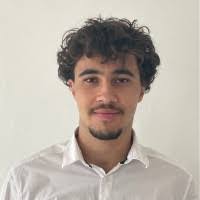 Elias Farhat's Instagram, Twitter & Facebook