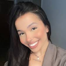 Amanda hennig (@ahennig_)