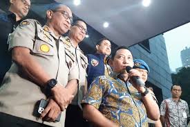 Novel baswedan disiram air keras ketika hendak pulang ke rumahnya usai menunaikan salat subuh di setelah itu polri membentuk tim teknis kasus novel baswedan yang dipimpin oleh kabareskrim. Soal Kejanggalan Kasus Novel Baswedan Polri Akan Dalami Semua Kemungkinan Halaman All Kompas Com