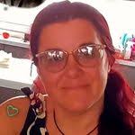 Elizabeth Caracciolo's Instagram, Facebook & TikTok