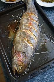 Truite Entiere Cuite Au Four En 2020 Recette Truite Entiere Recette Truite Recette Truite Au Four