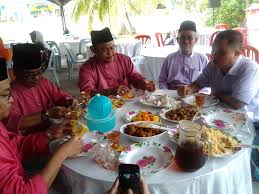 Budayakan rumah terbuka, erat hubungan antara kaum. Pelbagai Kaum Hadir Rumah Terbuka Pas Tanjong Karang Tanda Sokongan Pkm Dns