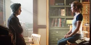 On january 29, 2016, it was announced that a pilot had officially been ordered,1 and on may 12, 2016, it was announced that it had been picked up by the network.2 it premiered on thursday, january 26, 2017, at 8 p.m. Riverdale Das Verrat Der Trailer Zur Funften Staffel Radio Hamburg