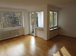 Heutzutage ist die stadt mit ihren rund 22.000 einwohnern wegen ihres vielfältigen freizeitangebots und der malerischen landschaft nicht nur für münchner ein. 3 Zimmer Wohnung Zu Vermieten Luswiese 12 82327 Tutzing Starnberg Kreis Mapio Net