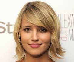 Dai pixie cut ai tagli scalati, frangia corta o ciuffo, ecco i tagli capelli corti inverno 2022 di tendenza in 160 immagini. Tendenze Tagli E Acconciature Capelli Corti Da Donna Piu Vivi