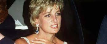 Un rêve désormais accessible pour à peine plus de 20. Pourquoi La Bague De Fiancailles De Lady Diana Offerte A Kate Middleton A Suscite Les Moqueries Gala