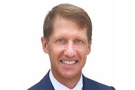 Brad Farber's Instagram, Twitter & Facebook