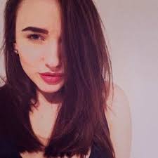 Audrey Benson (@sincerely_demi_)