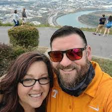 Linda Riffey's Instagram, Twitter & Facebook