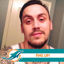 What are some good restaurant recommendations at Universal City Walk?